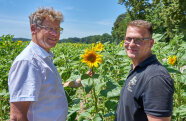 Dr. Reinhard Bader und Johannes Binger in Sonnenblumenfeld